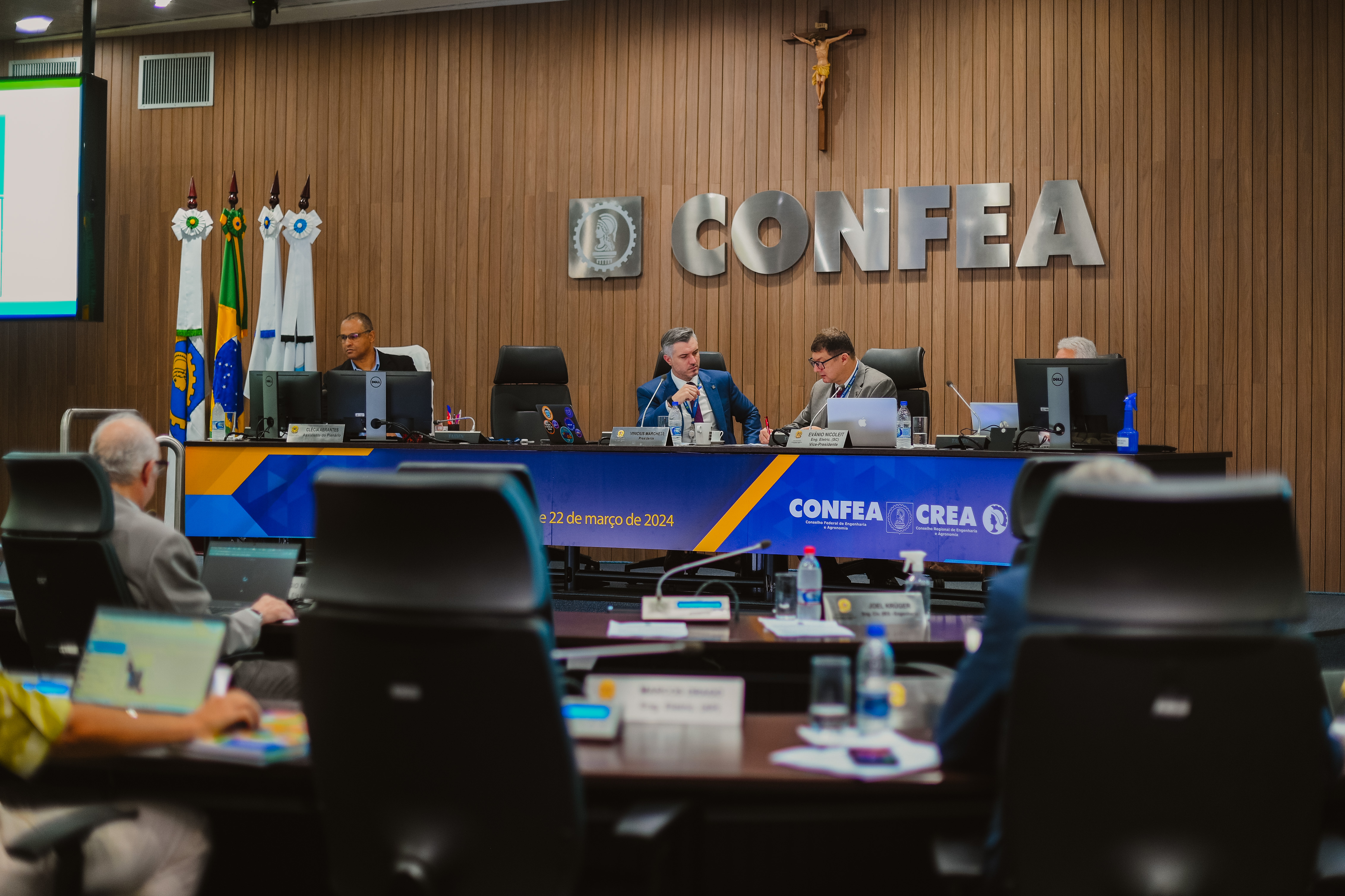 Plenária foi conduzida pelo presidente Vinicius Marchese e pelo vice-presidente do Confea, eng. Evânio Nicoleit