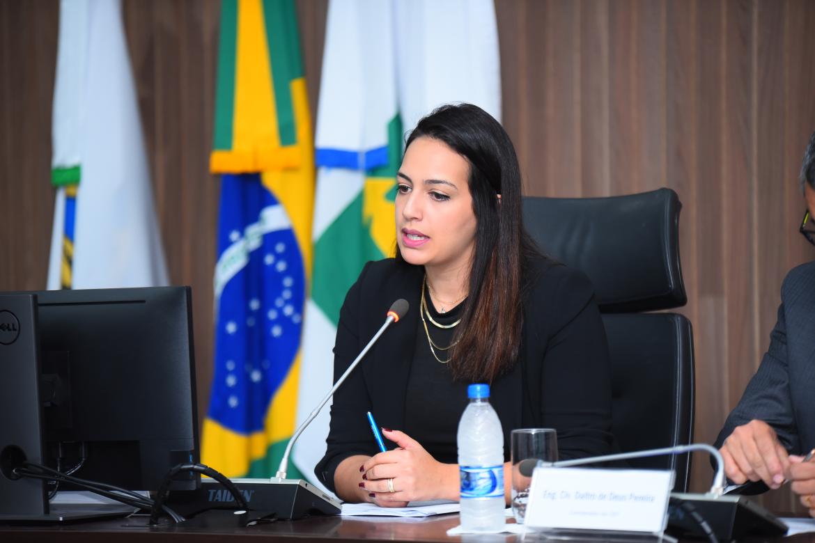 ​  Assistente técnica da CEF, Talita Machado  ​
