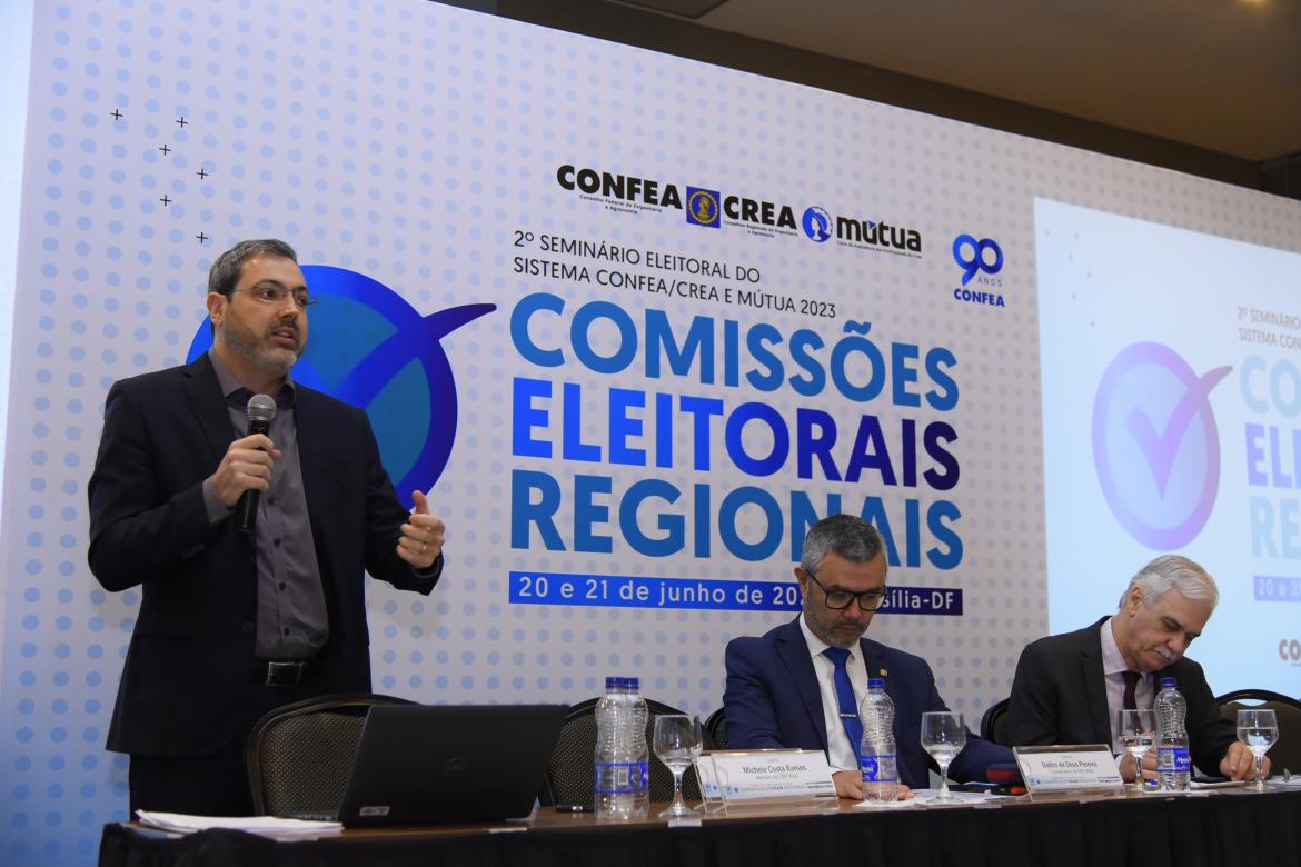 Responsável pelo tratamento jurídico da CEF, o advogado João de Carvalho abordou aspectos práticos do processo eleitoral